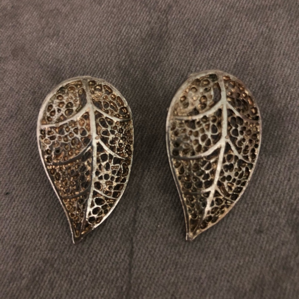 Gold leaf earrings